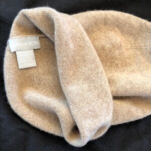 Hannah Rose Cashmere Soft Beige Beanie